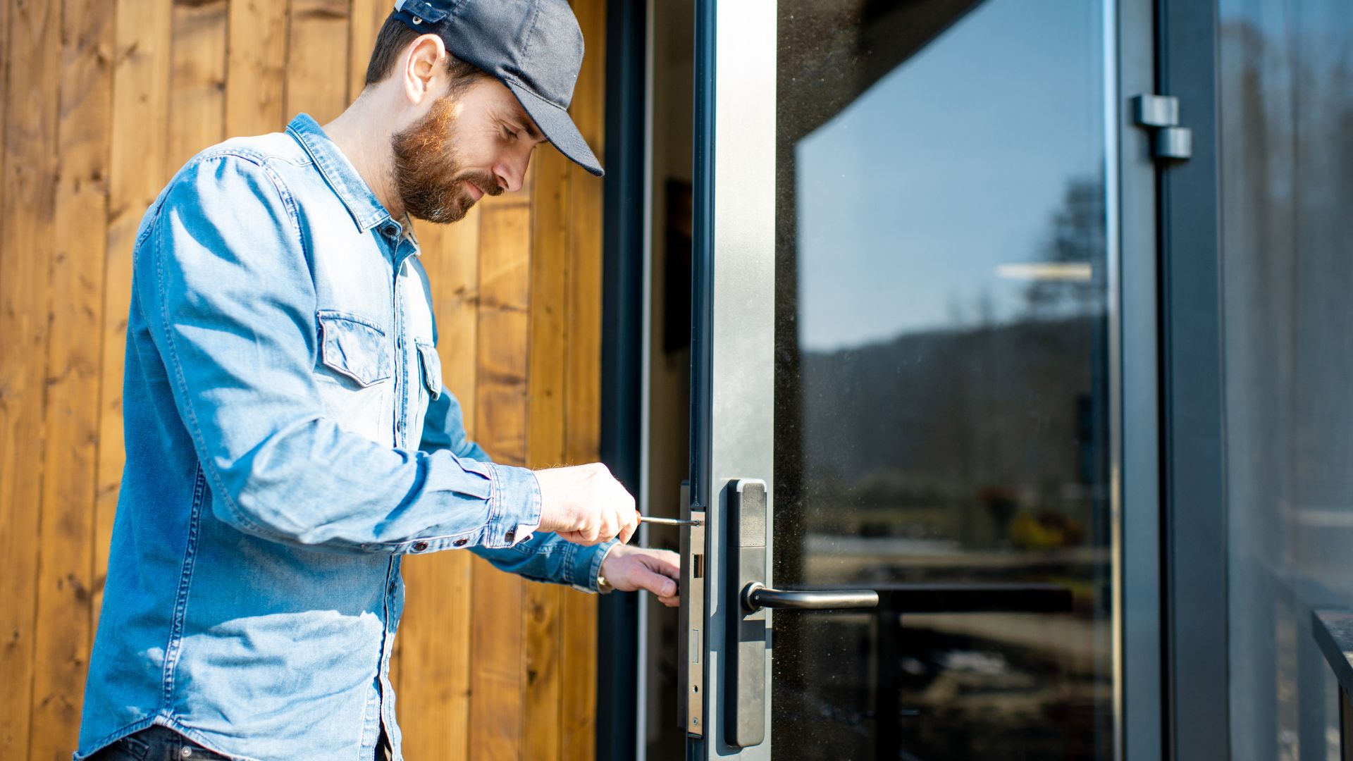 Locksmith working mobile locksmith Houston TX