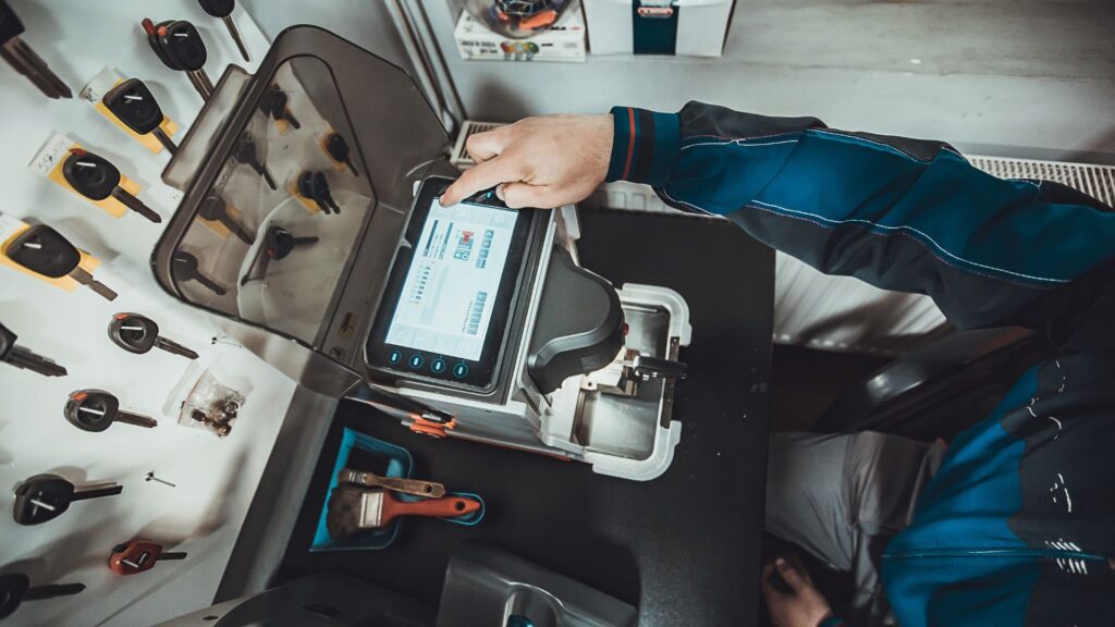 Locksmith working Car Key Replacement Spring TX