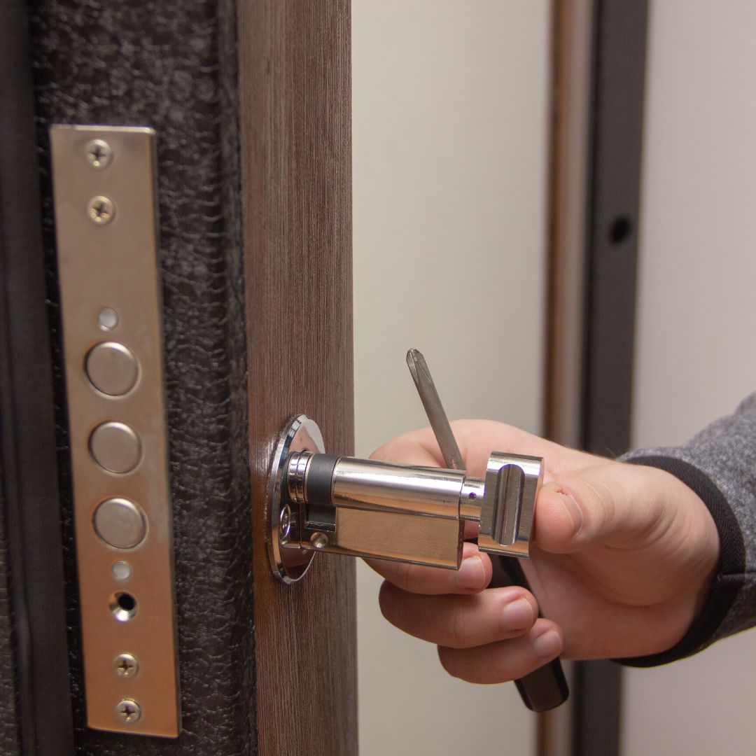 Locksmith working Houston TX Locksmith