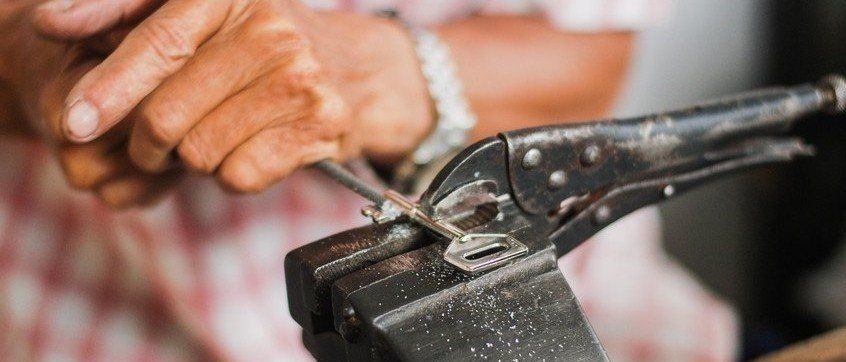 Auto Key Cutting Service