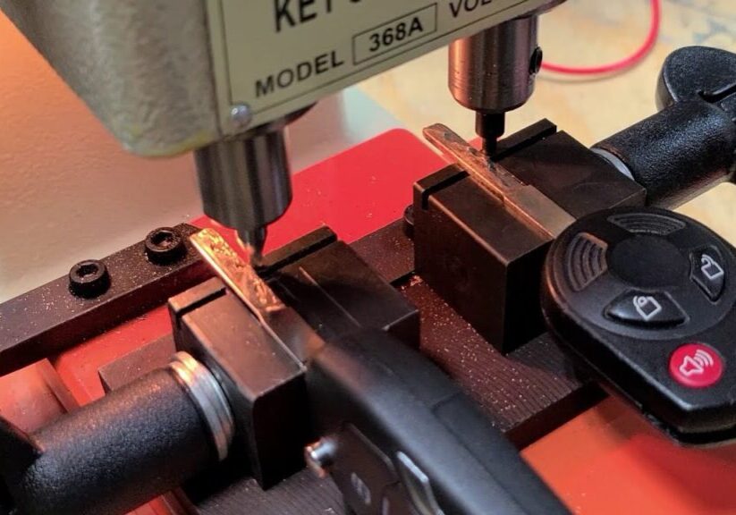 Auto Key Cutting Service